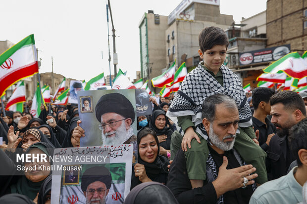 اجتماع اهوازی‌ها در پی شهادت رهبر معظم انقلاب