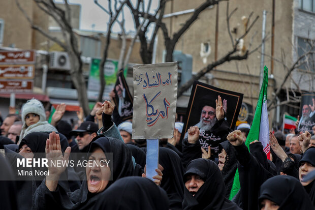 تشییع پیکر مطهر ۱۱ شهید اقتدار آذربایجان شرقی در تبریز