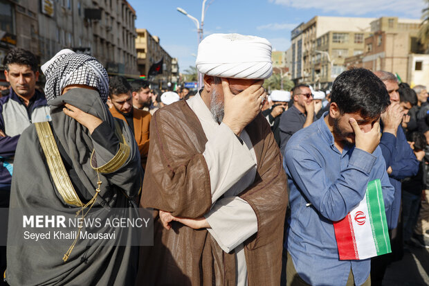 تجمع مردم اهواز در پی شهادت رهبر معظم انقلاب