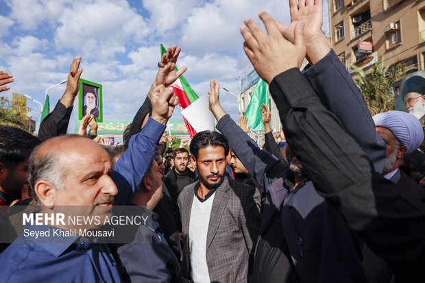 تجمع مردم اهواز در پی شهادت رهبر معظم انقلاب