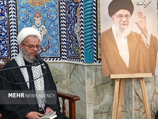 منظومه فکری «امام خامنه‌ای» خط انقلاب را ترسیم کرد