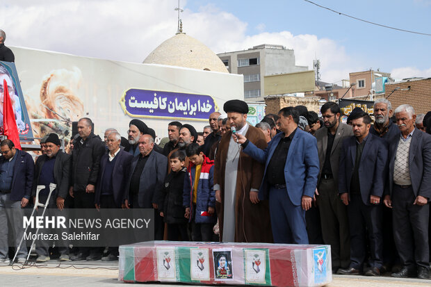 تشییع پیکر شهید «مهدی عباسی» در شهرکرد