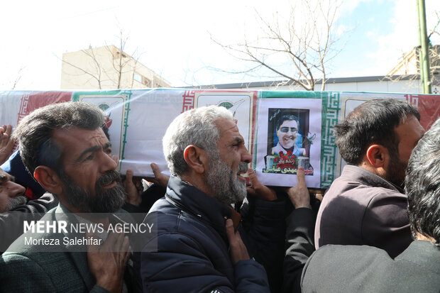 تشییع پیکر شهید «مهدی عباسی» در شهرکرد