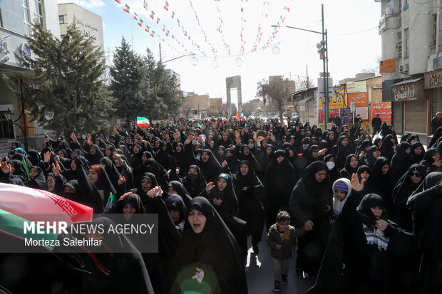 تشییع پیکر شهید «مهدی عباسی» در شهرکرد