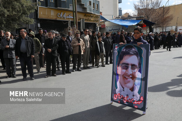 تشییع پیکر شهید «مهدی عباسی» در شهرکرد