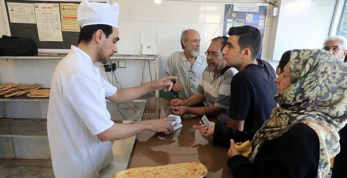 فعالیت سه‌شیفت نانواها؛ وضعیت ذخایر مطلوب است