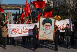 دسته عزاداری نوجوانان و جوانان در سوگ رهبر شهید در گیلان
