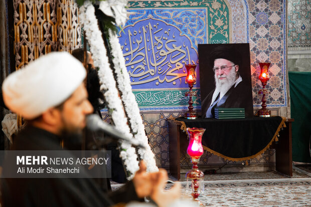 زائران رضوى سوگوار شهيد و امام اُمت