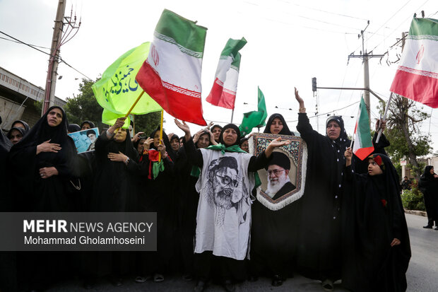 راهپیمایی عزاداران و خون خواهان رهبر شهید انقلاب در بوشهر