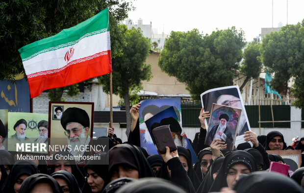 راهپیمایی عزاداران و خون خواهان رهبر شهید انقلاب در بوشهر