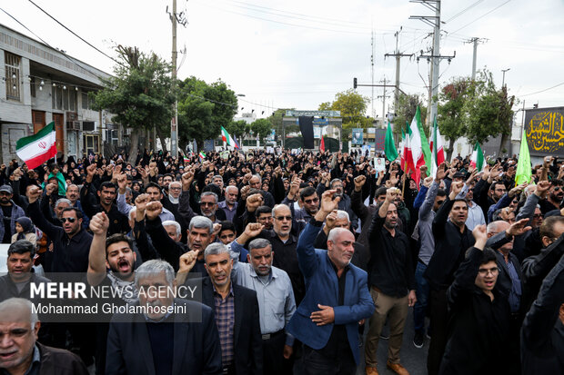 راهپیمایی عزاداران و خون خواهان رهبر شهید انقلاب در بوشهر