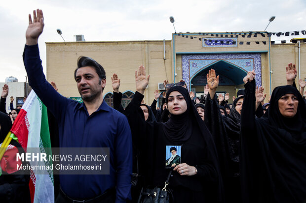 راهپیمایی عزاداران و خون خواهان رهبر شهید انقلاب در بوشهر