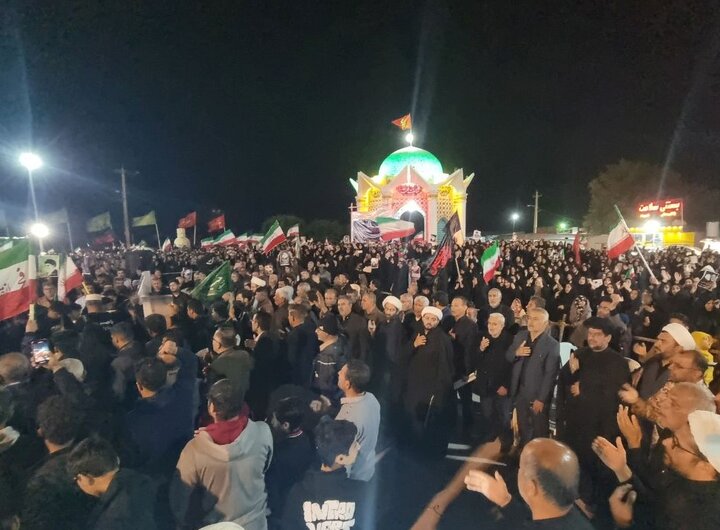 عزاداری مردم گناوه در سوگ رهبر شهید انقلاب