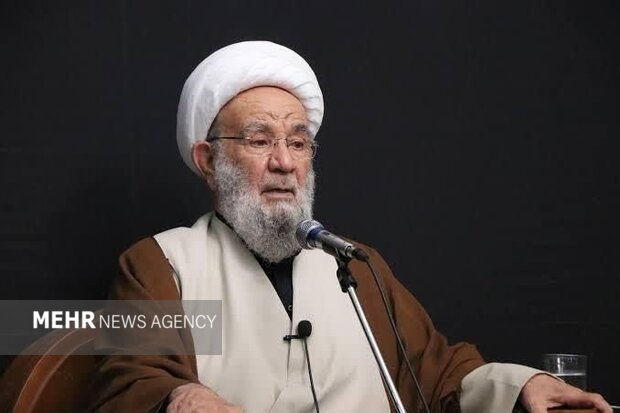 حجت الاسلام باقری بنابی: رهبر شهید ما یک تنه در مقابل کل دنیا ایستاد