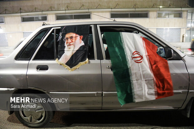 مشهد در عزای رهبر شهید