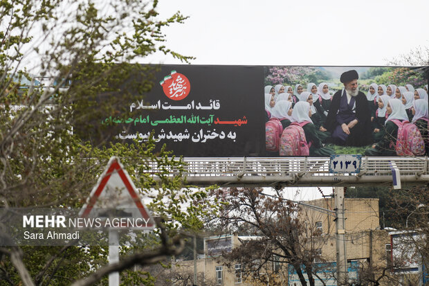 مشهد در عزای رهبر شهید