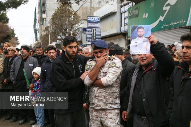مراسم تشییع و خاکسپاری شهید «جواد ابراهیمی» در شیروان