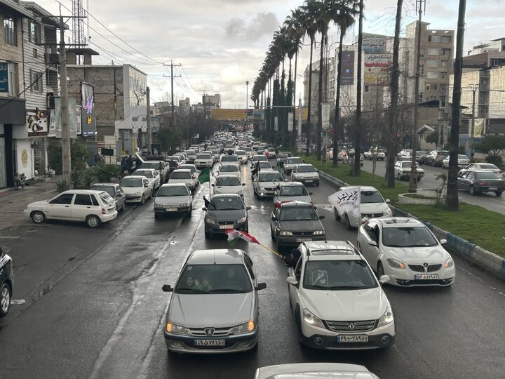 کاروان خودرویی «در عزای پدر شهید» در ساری به راه افتاد