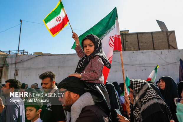تشییع پیکر ۳ شهید حملات آمریکایی - صهیونی در اهواز
