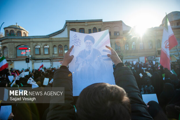 سومین روز اجتماع سوگواران شهادت امام خامنه‌ای در همدان