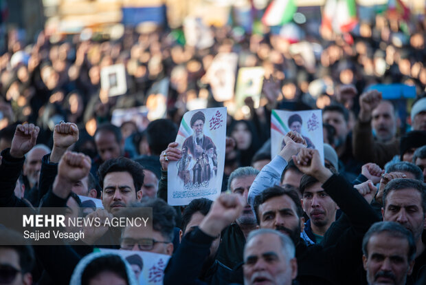 سومین روز اجتماع سوگواران شهادت امام خامنه‌ای در همدان