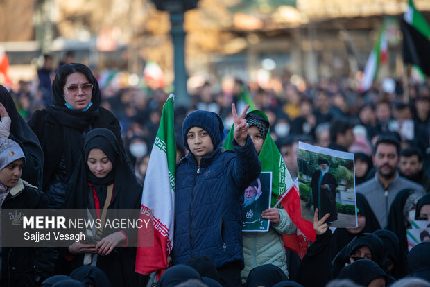 سومین روز اجتماع سوگواران شهادت امام خامنه‌ای در همدان