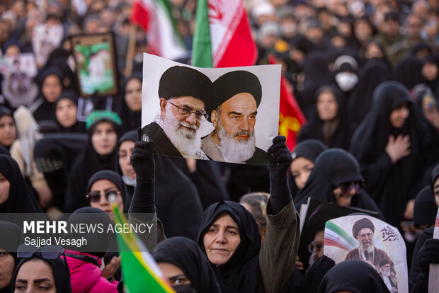 سومین روز اجتماع سوگواران شهادت امام خامنه‌ای در همدان