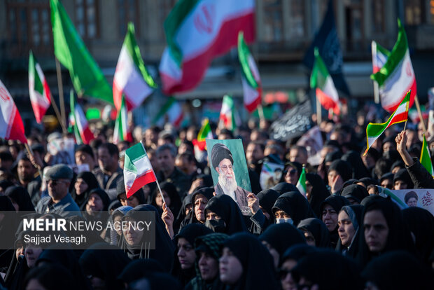 سومین روز اجتماع سوگواران شهادت امام خامنه‌ای در همدان