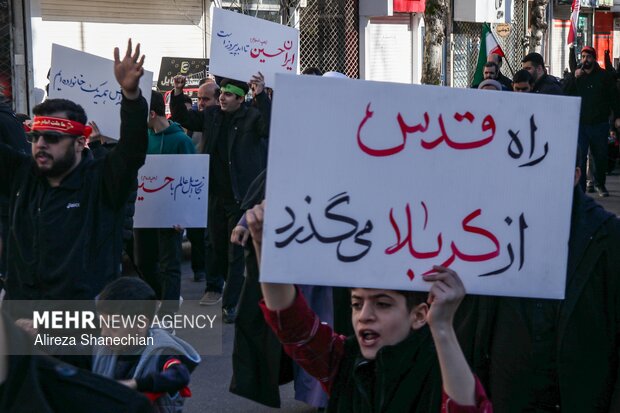 دسته عزاداری نوجوانان و جوانان در سوگ رهبر شهید در گیلان