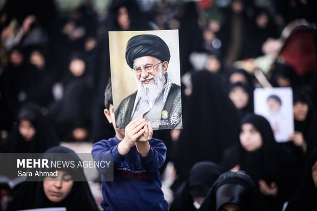 طنین الله اکبر زائران حرم رضوی همزمان‌ با فعالیت پدافند هوایی