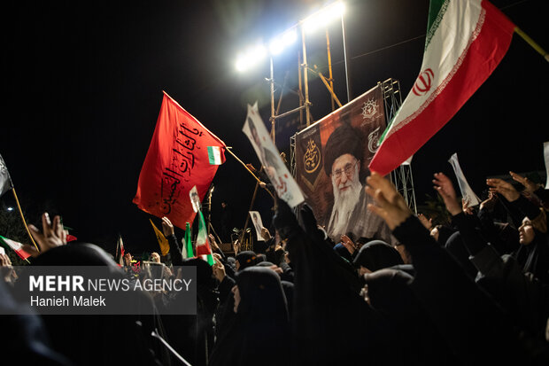 تجمع مردم گرکان در خون خواهی ازامام شهیدامت