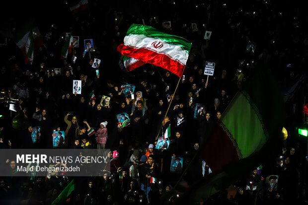 مصلى الامام الخميني سيستضيف عشاق الامام الشهيد الخامنئي من الليلة