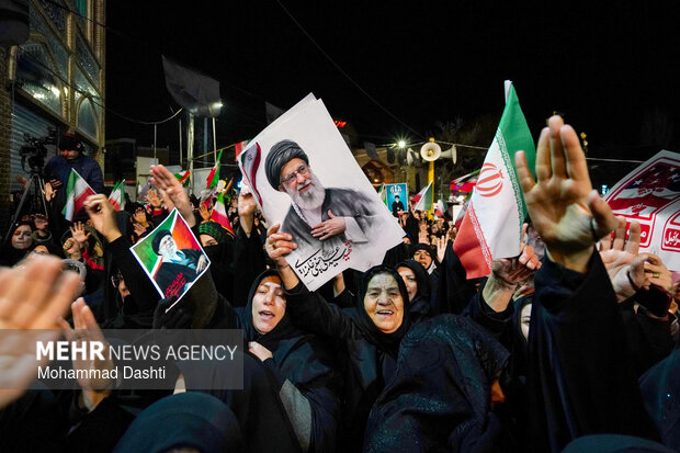 سومین شب اجتماع سوگواران شهادت امام خامنه‌ای در اردبیل