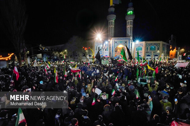 سومین شب اجتماع سوگواران شهادت امام خامنه‌ای در اردبیل