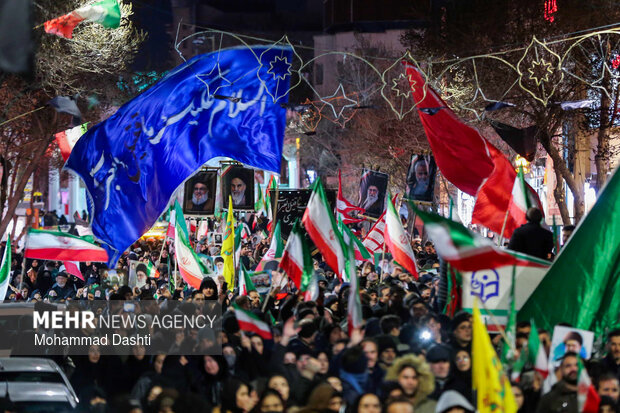 سومین شب اجتماع سوگواران شهادت امام خامنه‌ای در اردبیل