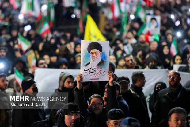 سومین شب اجتماع سوگواران شهادت امام خامنه‌ای در اردبیل