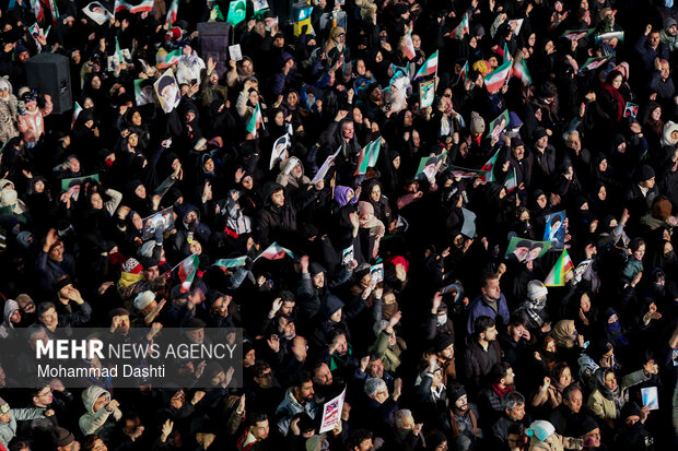 سومین شب اجتماع سوگواران شهادت امام خامنه‌ای در اردبیل