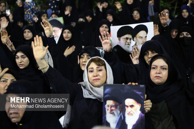 سوگواری بوشهری‌ها در پی شهادت رهبر معظم انقلاب
