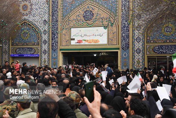 تشییع پیکر مطهر ۸ شهید اقتدار ایران اسلامی در مشهد