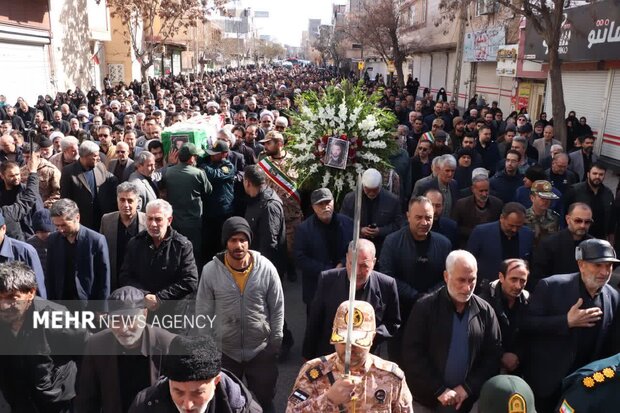 تشییع پیکر شهید سرهنگ پاسدار ساعد محمدی در میانه برگزار شد