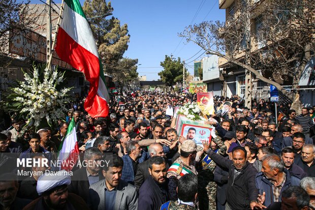 مراسم تشییع و خاکسپاری شهید «مصطفی نکویی» در اسفراین
