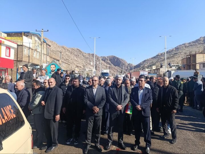 دیدار مسئولان بنیاد شهید لرستان با خانواده‌های شهدا