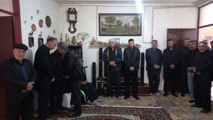 دیدار مسئولان بنیاد شهید لرستان با خانواده‌های شهدا
