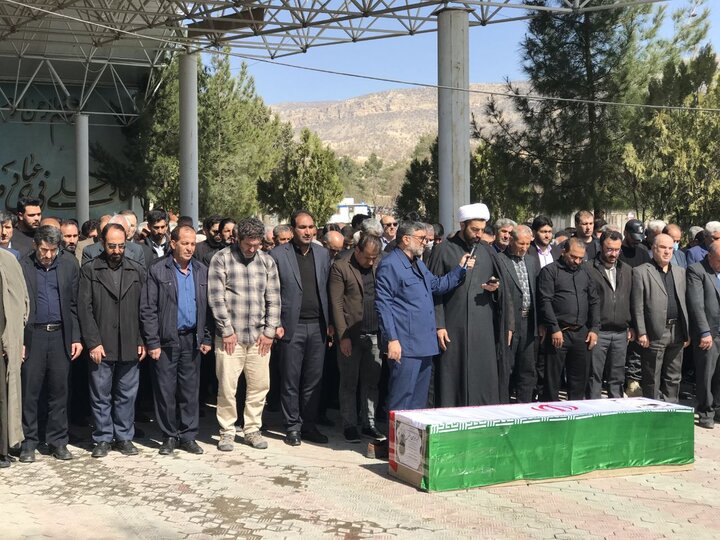 تشییع باشکوه پیکر مطهر شهدا در استان ایلام