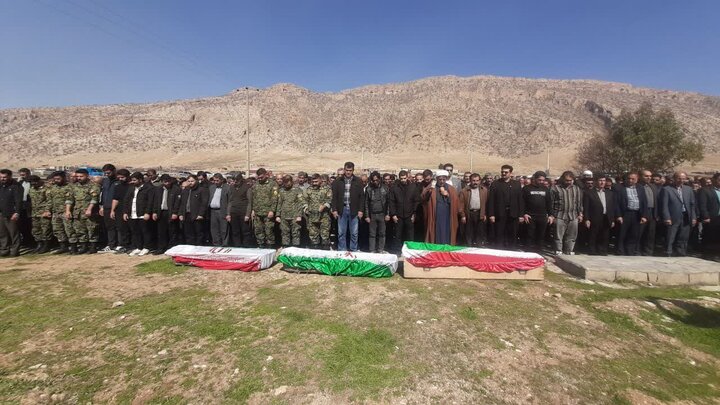 تشییع باشکوه پیکر مطهر شهدا در استان ایلام