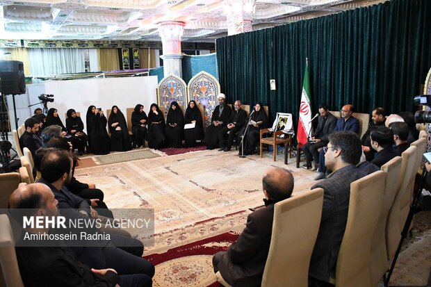 محفل ادبی امین به یاد رهبر شهید