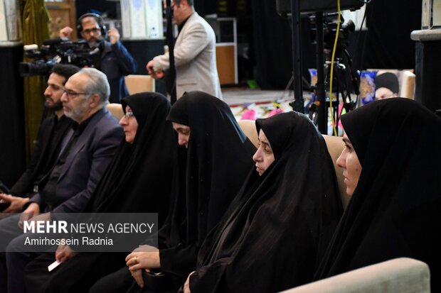 محفل ادبی امین به یاد رهبر شهید