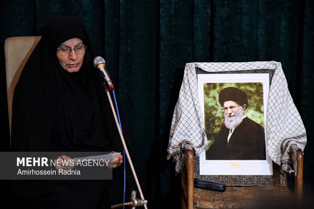 محفل ادبی امین به یاد رهبر شهید