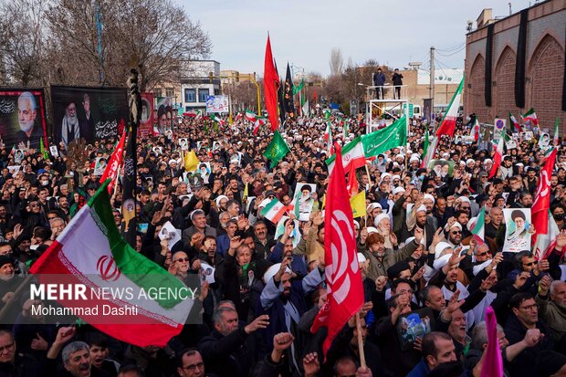 تجمع برزگ عاشورایی مردم اردبیل در سوگ رهبر شهید