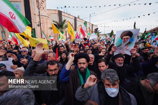 تجمع برزگ عاشورایی مردم اردبیل در سوگ رهبر شهید